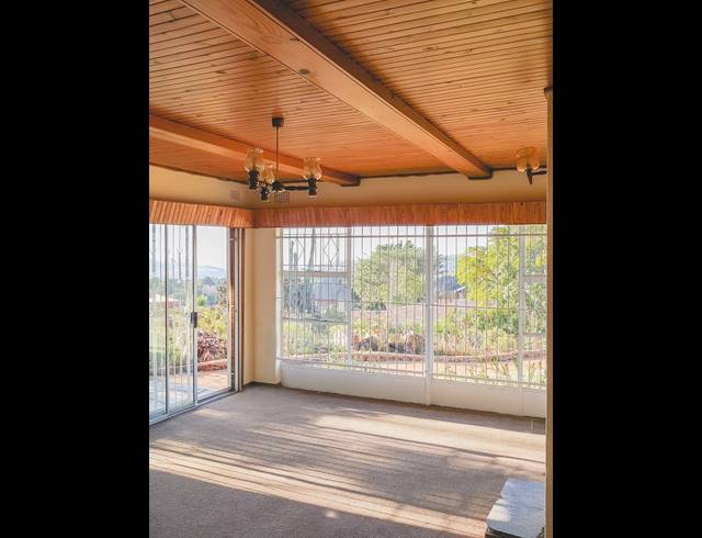 4 bed property to rent in WILRO PARK